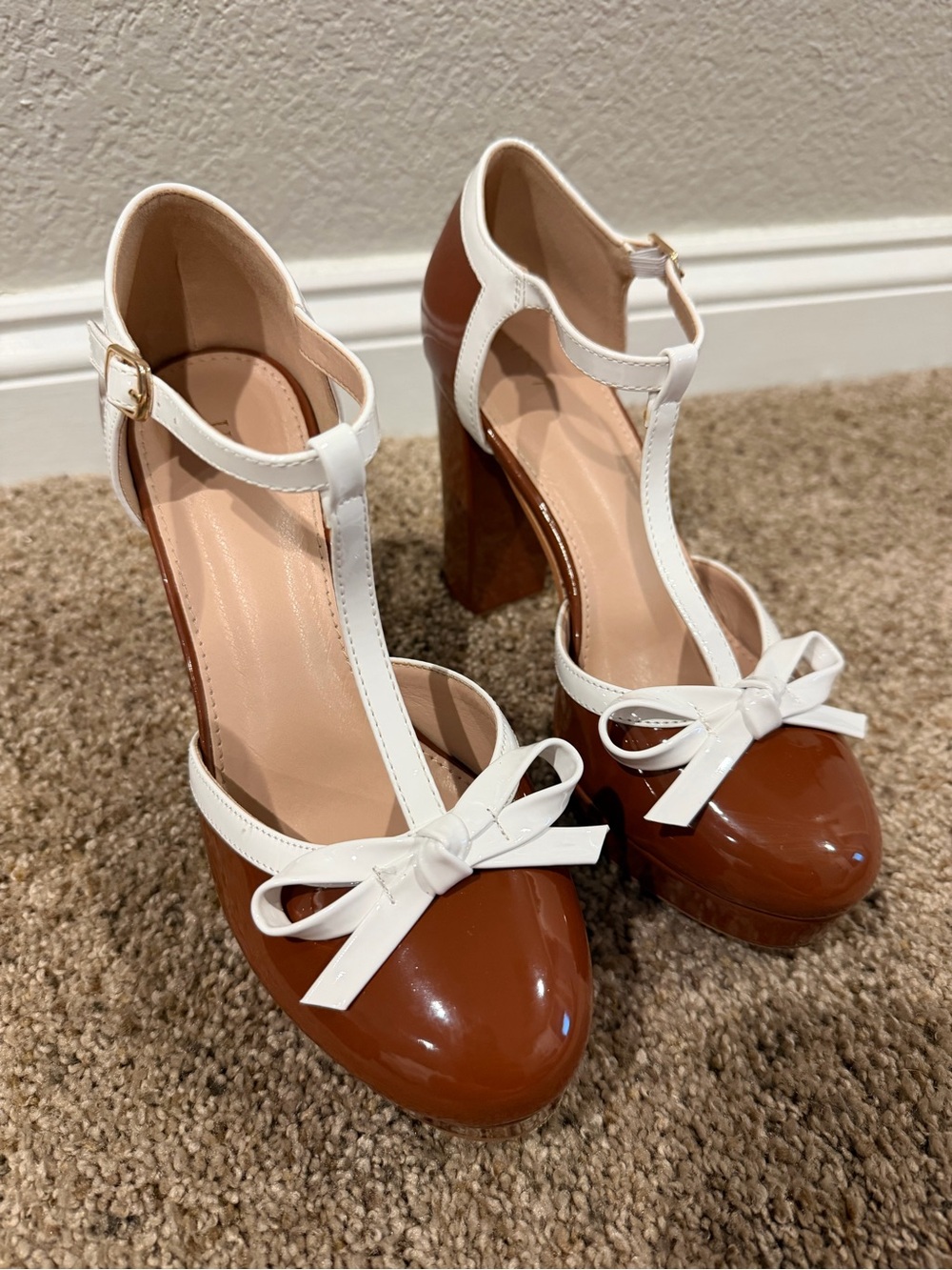 Perphy Women's Heels in Brown and White